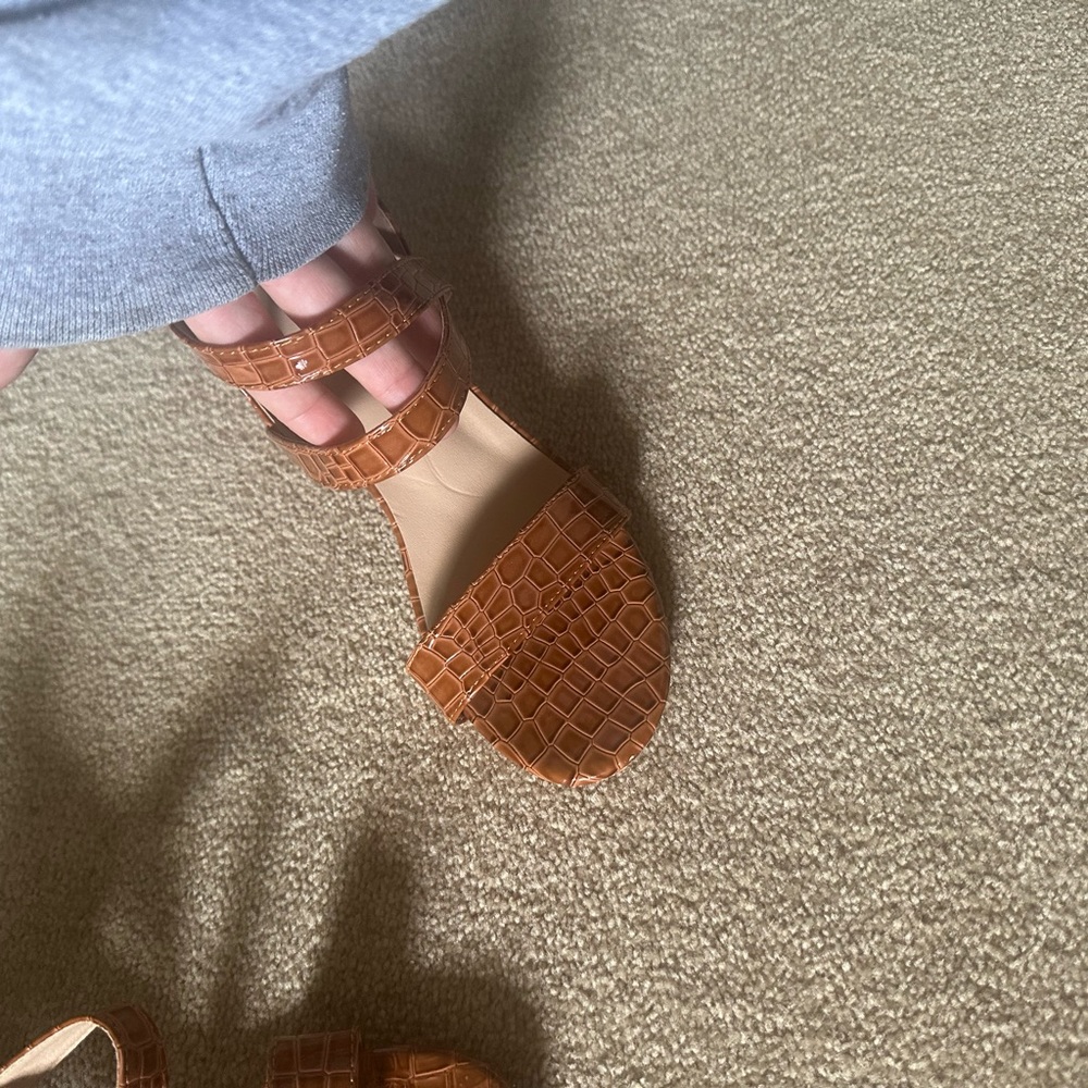 Sandals - Picture 3 of 3
